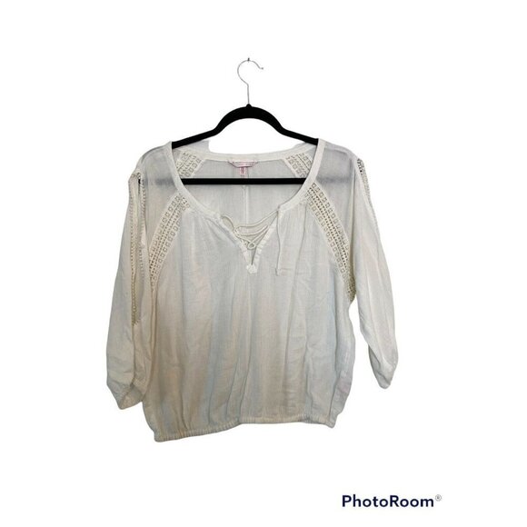 Victoria’ Secret Tops - Victoria’ Secret White Open Sleeve Top. Sz.S